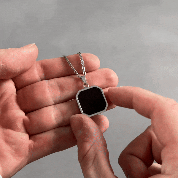 Heat-Activated Photo Necklace - Magic Photo Necklace